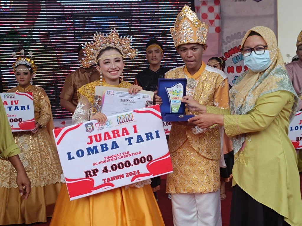 Tampil Maksimal Siswa SLB Gorontalo Utara Menangkan Lomba Tari