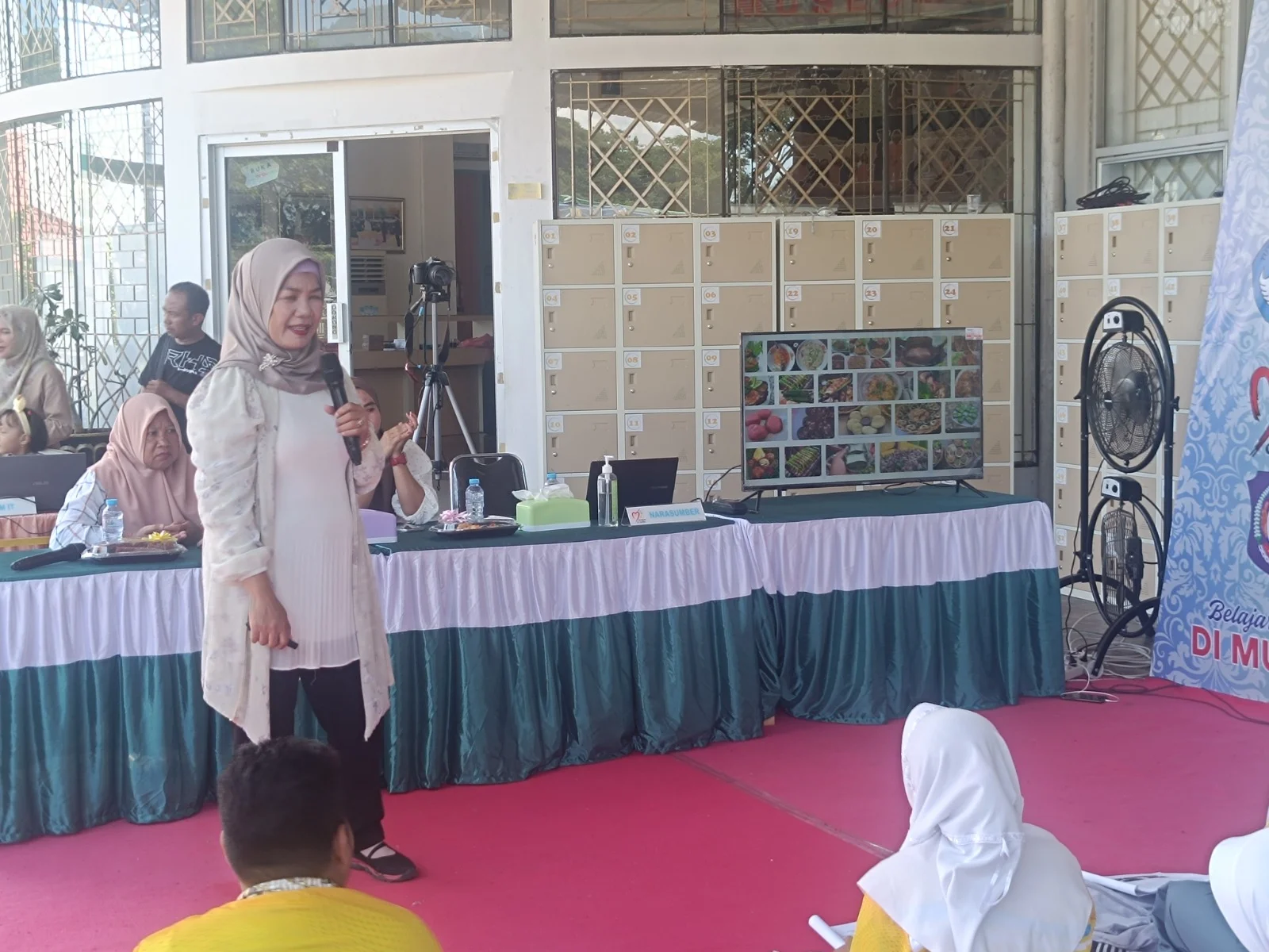 Pengalaman Baru Siswa Belajar Membuat Dumalo dan Tutulu