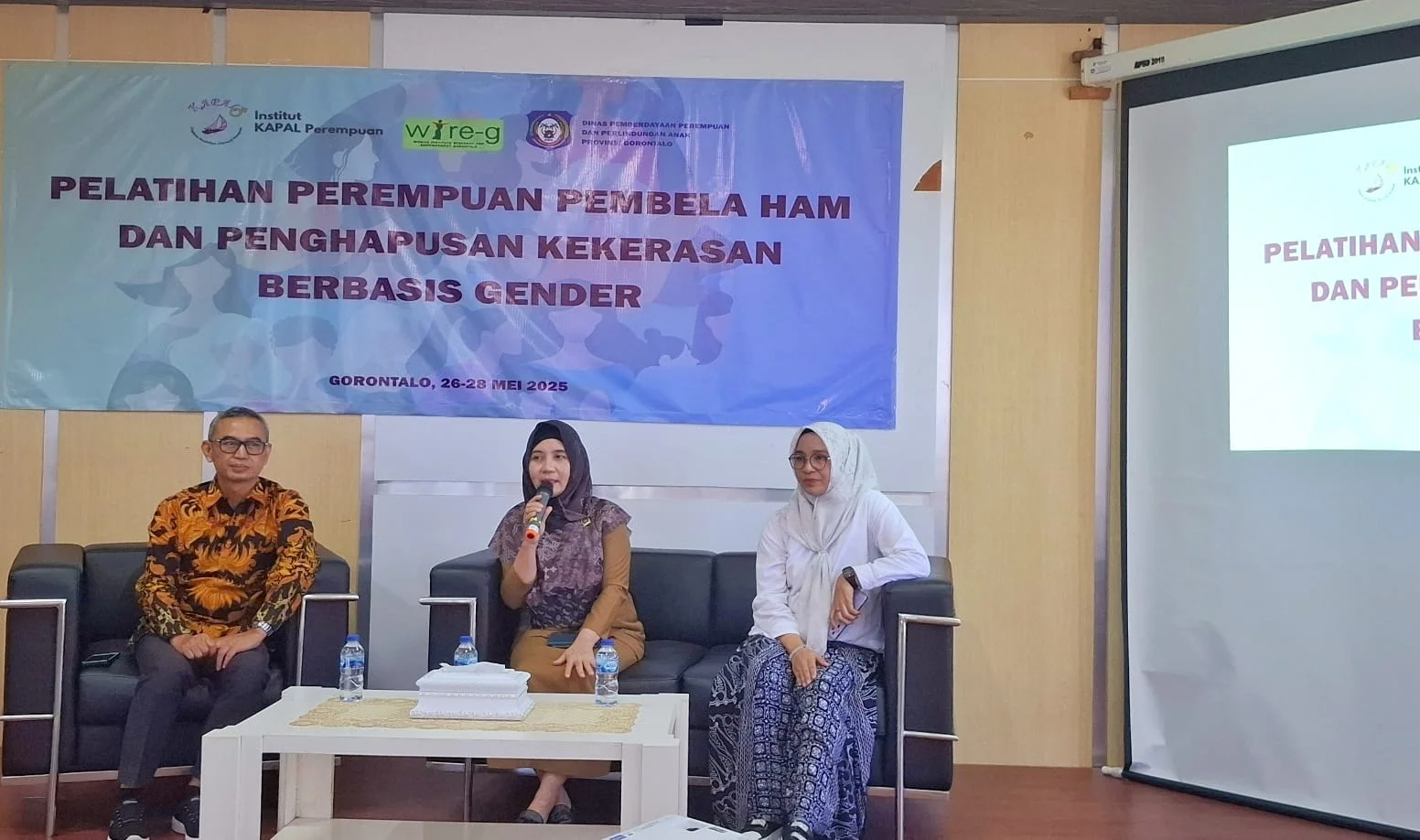 Perkuat Peran Perempuan Pembela HAM, Dinas PPPA Gorontalo & WIRE - G Gelar Pelatihan Penghapusan Kekerasan Berbasis Gender