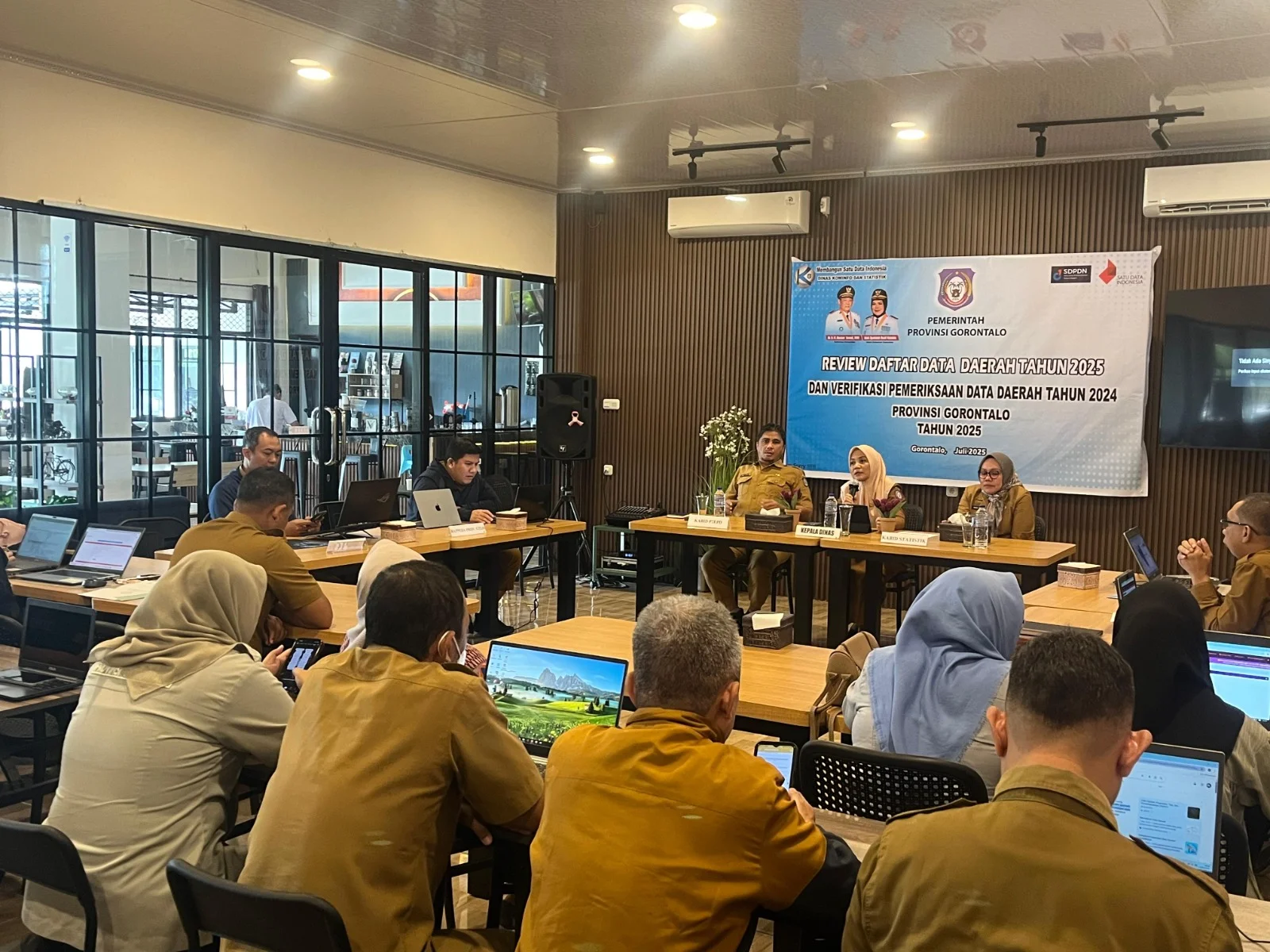 Kadis Kominfotik Tegaskan Komitmen Satu Data Daerah Lewat Review Data 2025