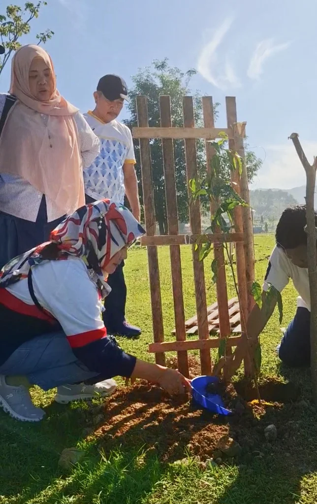 Kadis PPPA Hadiri Pencanangan HUT ke-25 Provinsi Gorontalo di Gunung Potong