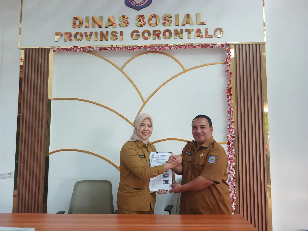 Dinsos dan Dukcapil Provinsi Gorontalo Gelat Pisah Sambut dan Sertijab Kadis