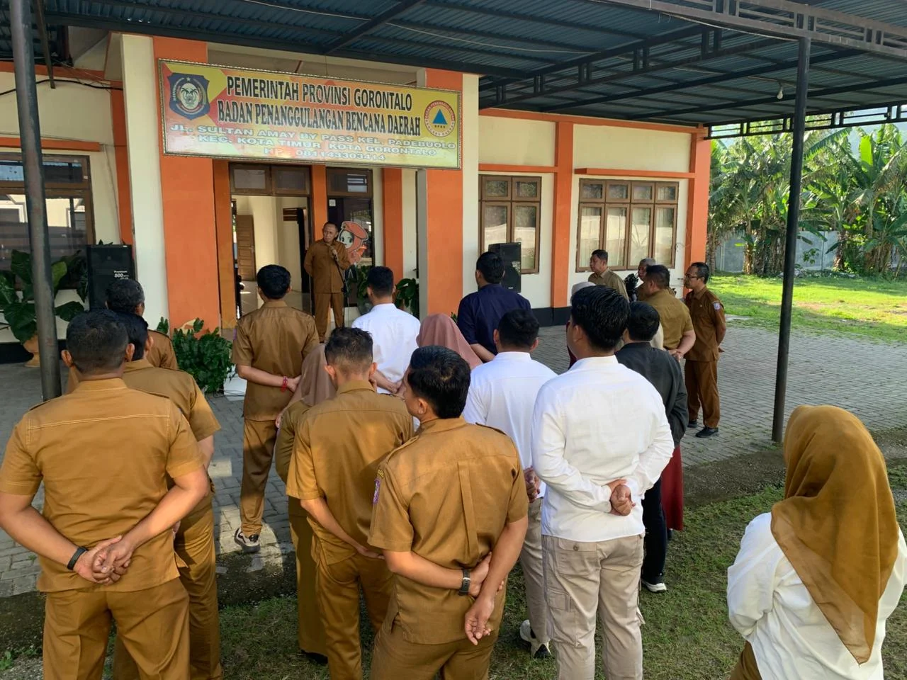 Kepala BPBD Provinsi Gorontalo Pimpin Apel, Tekankan Displin dan Bekerja 