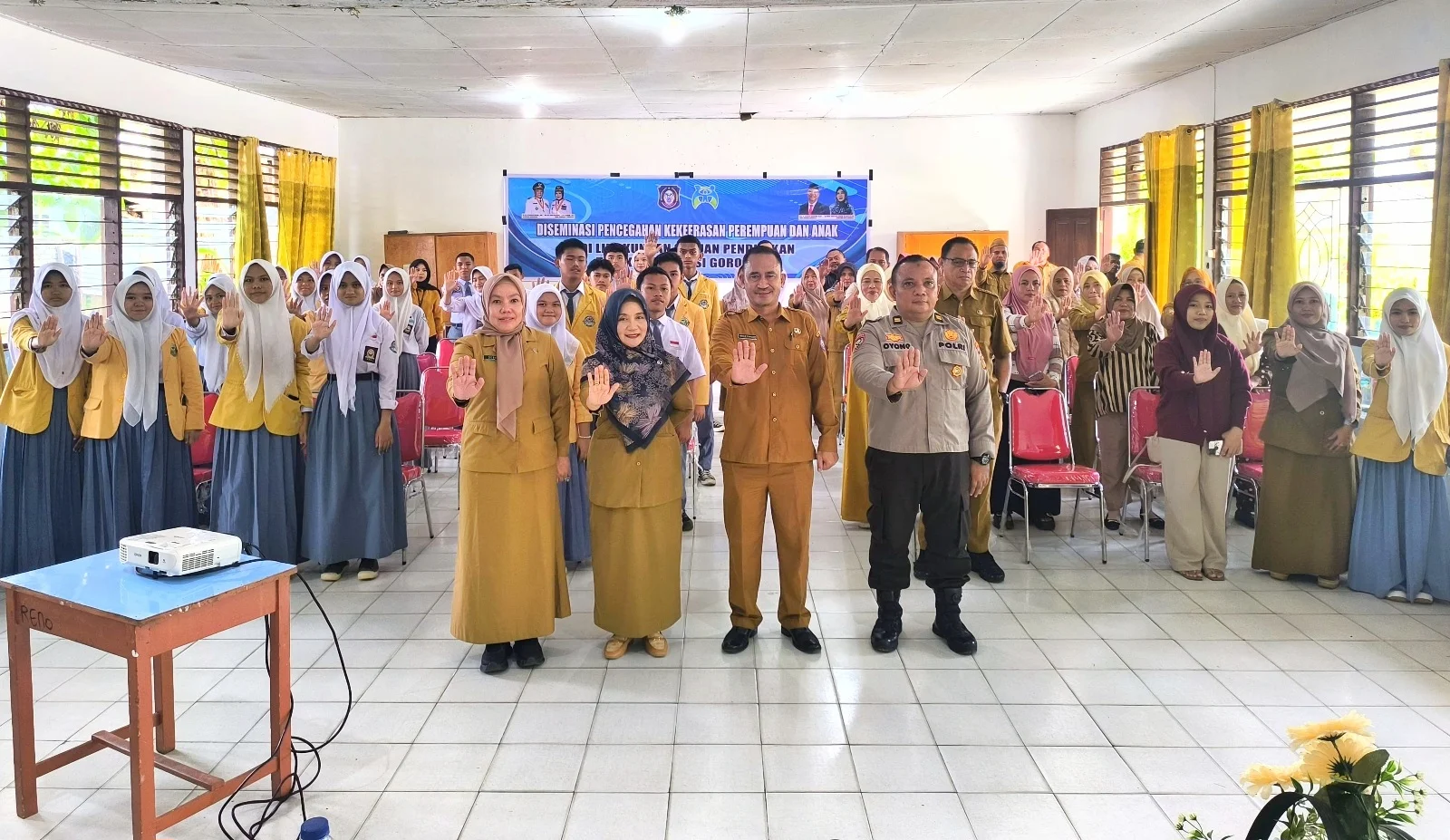 DPPPA - PMD Provinsi Gorontalo Diseminasi Pencegahan Kekerasan di SMA Negeri 2 Buladu, dr. Yana : Sekolah Harus Aman