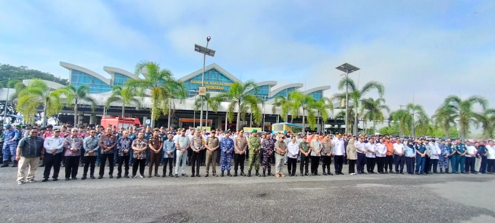 Kalak BPBD Hadiri Apel Pasukan Posko Terpadu Angkutan Lebaran 2026 di Bandara Djalaluddin Gorontalo