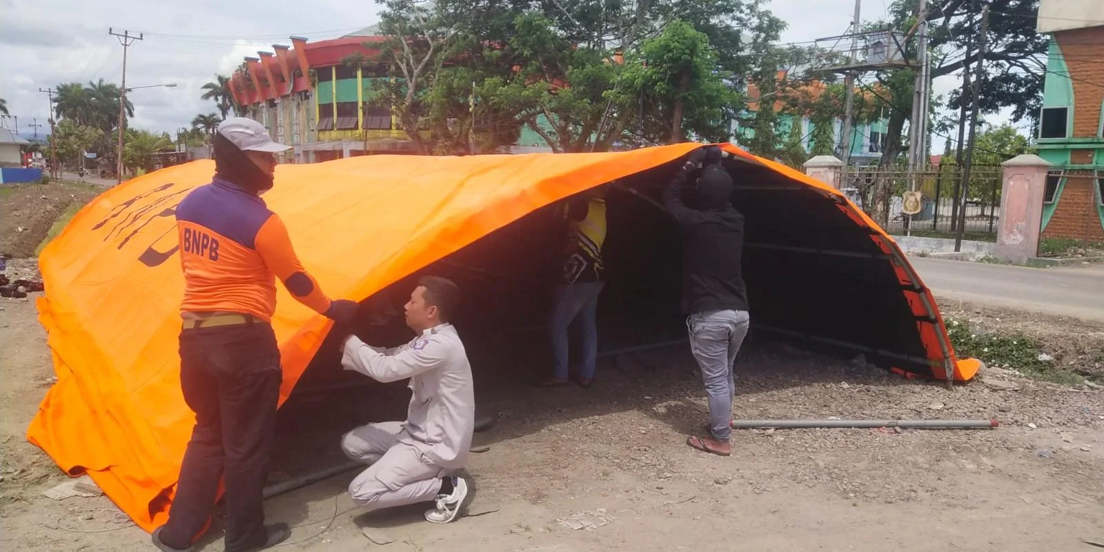 BPBD Provinsi Gorontalo Pasang Tenda Sukseskan Persiapan Pelaksanaan PENAS Petani Nelayan XVII 2026