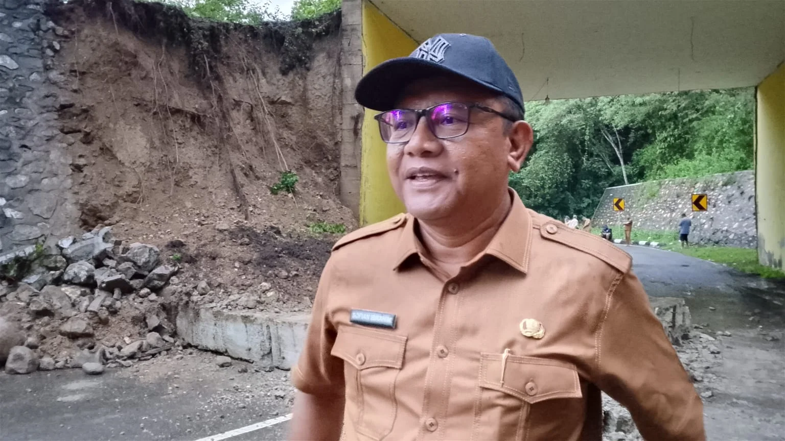 Longsor di Jalan Menuju Kantor Gubernur, Ini Imbauan Pemprov Gorontalo