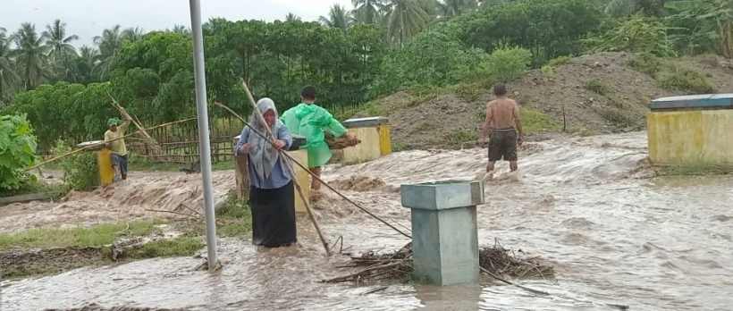 Banjir Rendam Rumah hingga Kantor Desa Libungo Bone Bolango, BPBD Lakukan Pendataan