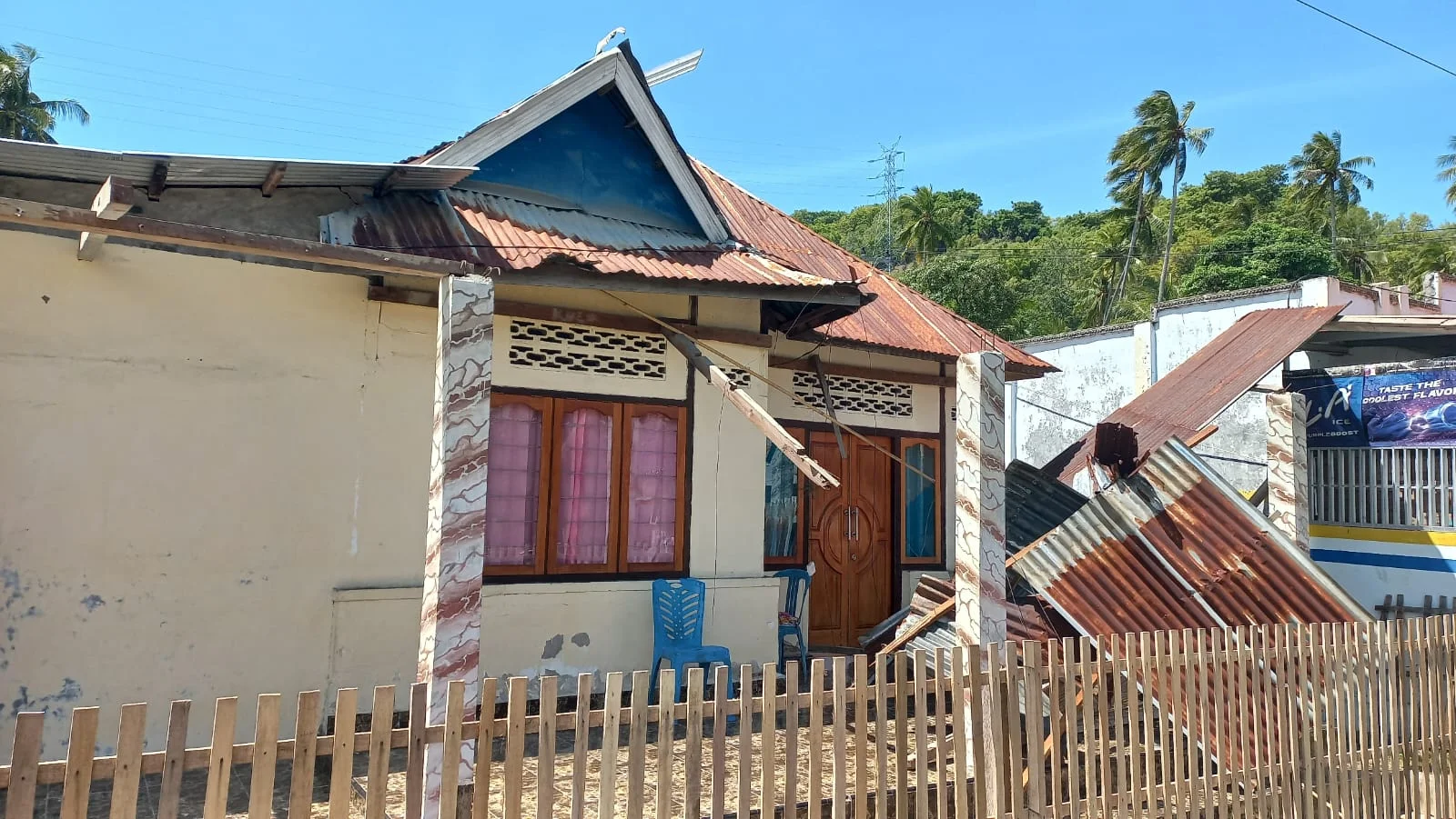 Puting Beliung Landa Desa Botutonuo, Satu Rumah Warga Terdampak
