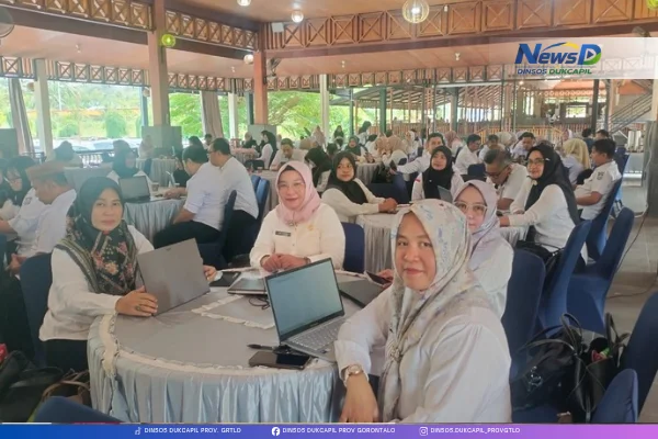 Dinsosdukcapil Gorontalo Perkuat Kompetensi Penyusunan Laporan Keuangan Lewat Bimtek BKAD