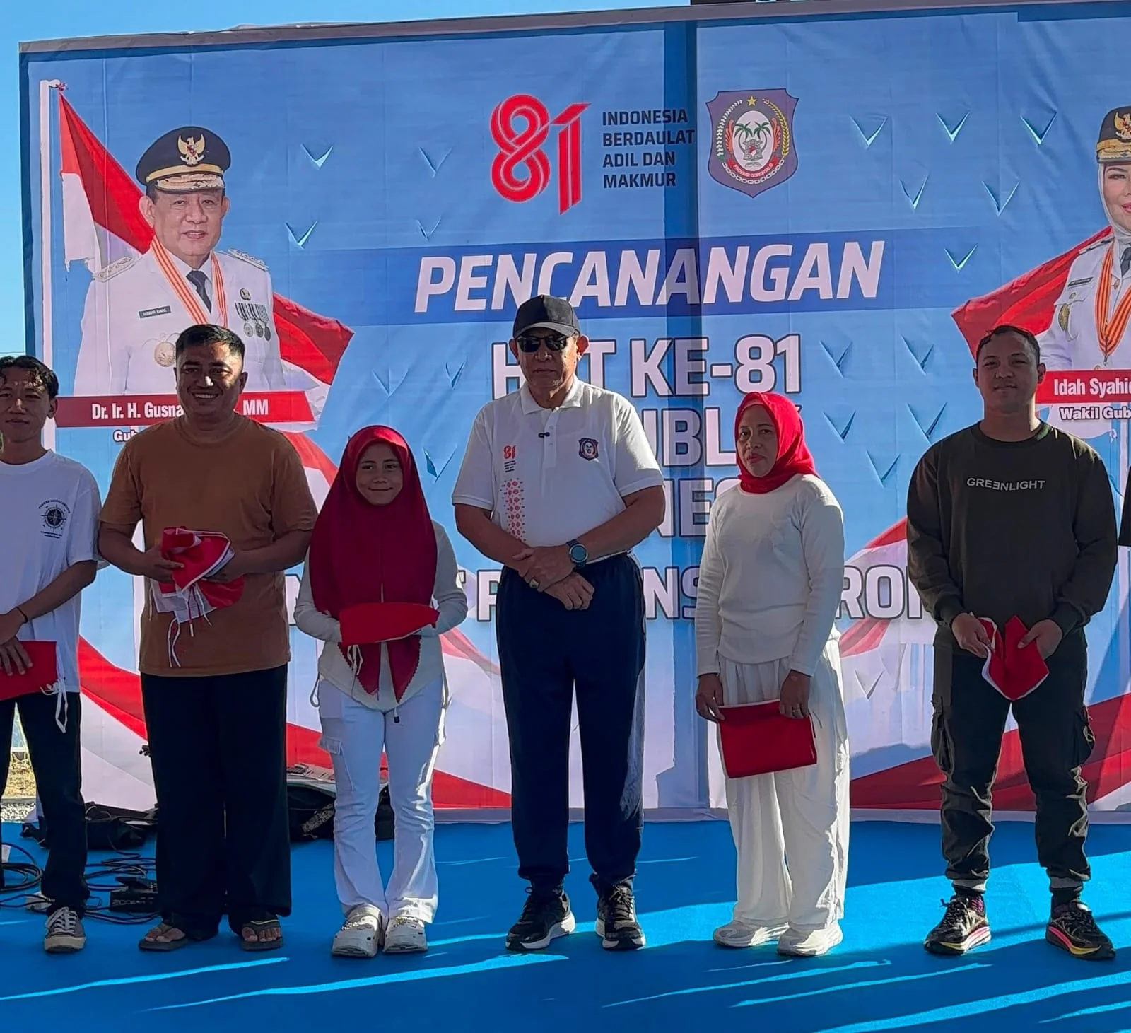 Gubernur Gorontalo Canangkan Gerakan Pembagian 1.000 Bendera Merah Putih Sambut HUT ke-81 Kemerdekaan RI