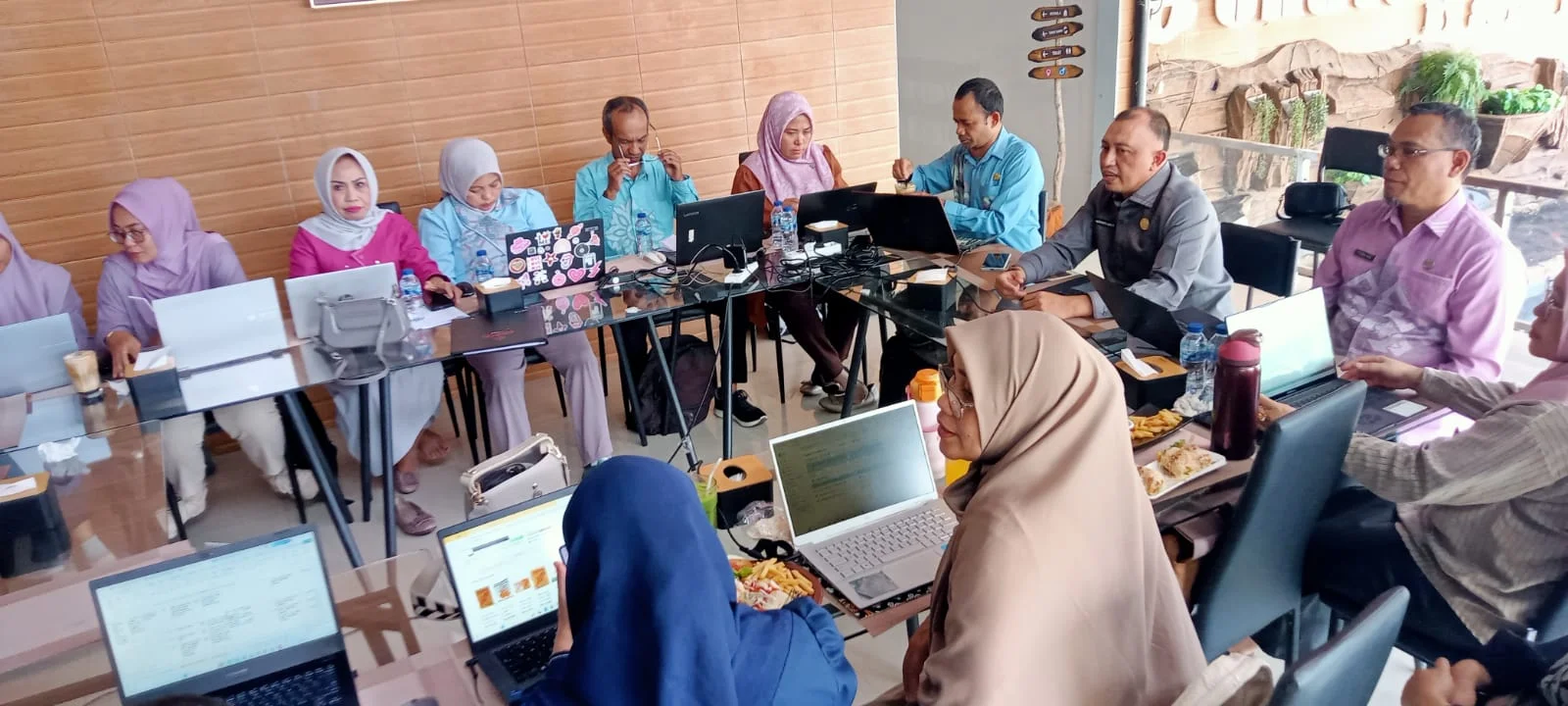 Kepala Biro Organisasi Tegaskan Penilaian 6 Aspek RB Tematik pada Asistensi di Bone Bolango