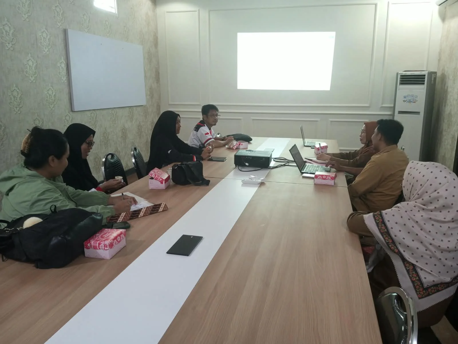 Biro PBJ Gorontalo Dampingi Pengadaan Mobil Sampah Lewat E-Purchasing