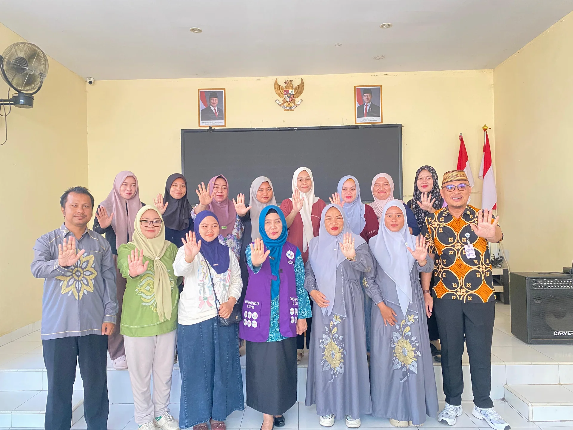 Kadis P3APMD Provinsi Gorontalo Monitoring Penginputan EHDW di Desa Pontolo, Gorontalo Utara