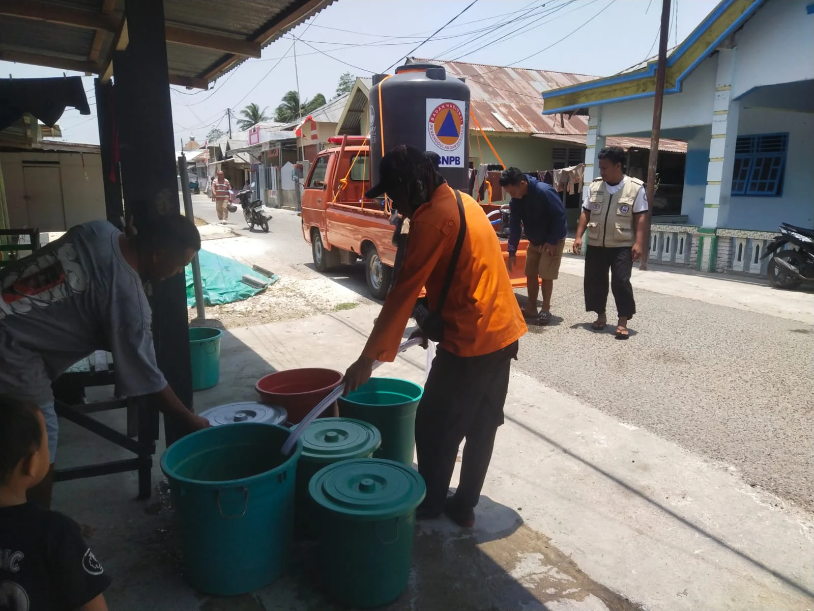 BPBD Gorontalo Kembali Distribusikan Air Bersih, 4.500 Liter Disalurkan ke Warga Tilote