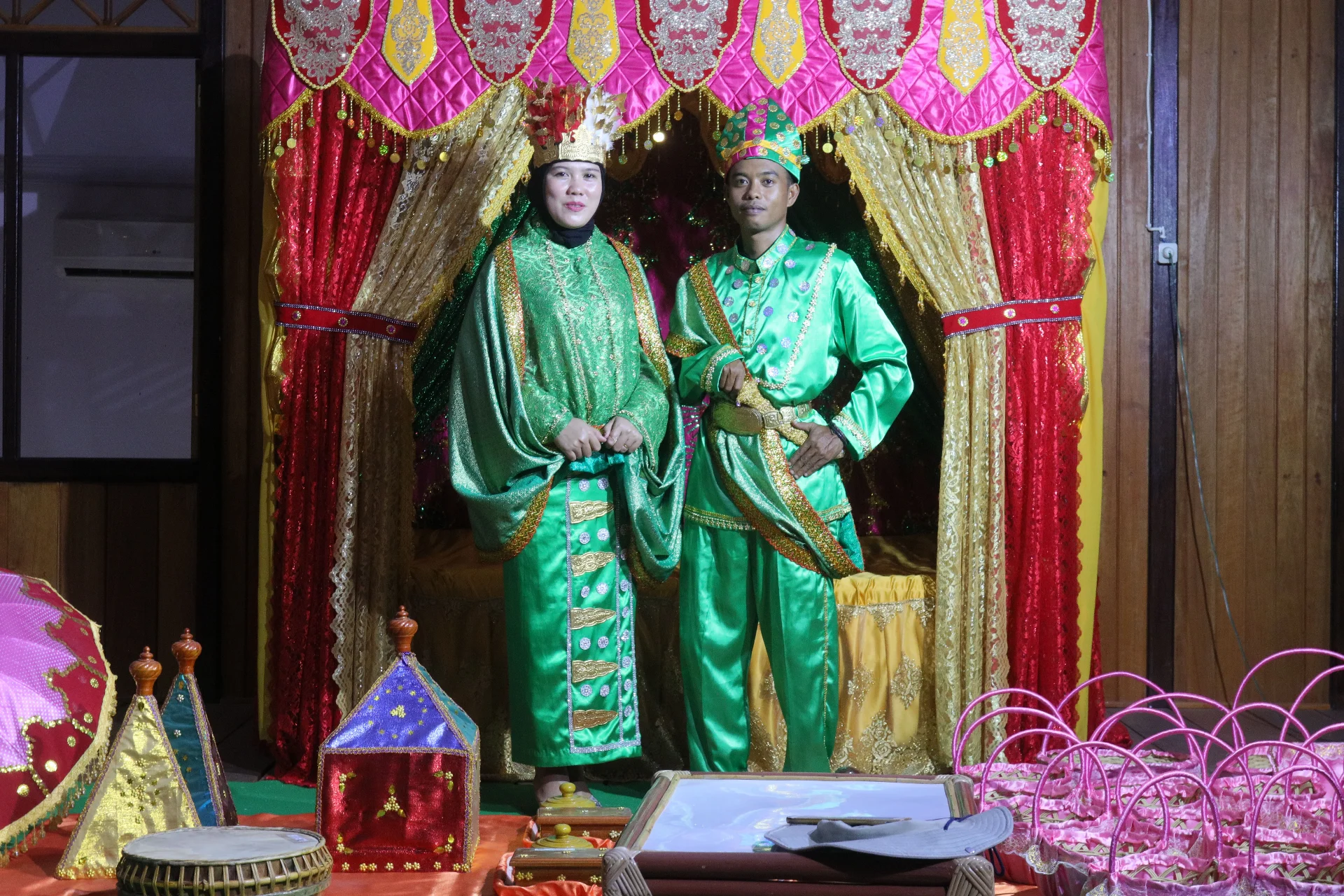 Baju Adat Wolimomo