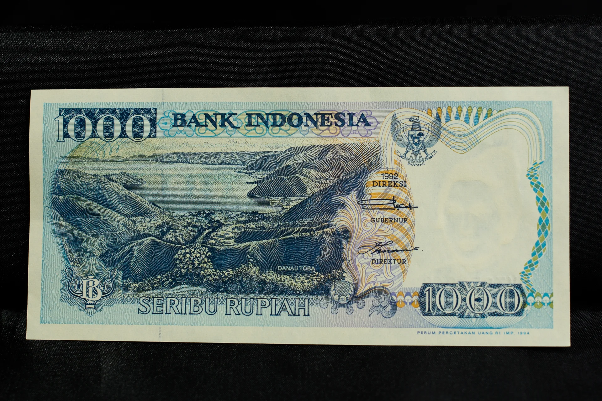 Uang Kertas 1000 Rupiah Tahun 1992 Bergamber Danau Toba