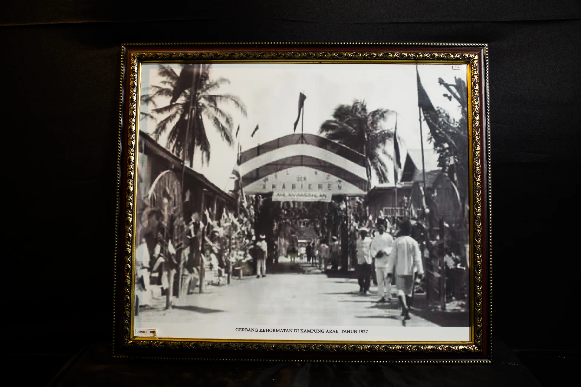 Foto Gerbang Kehormatan Kampung Arab 1927