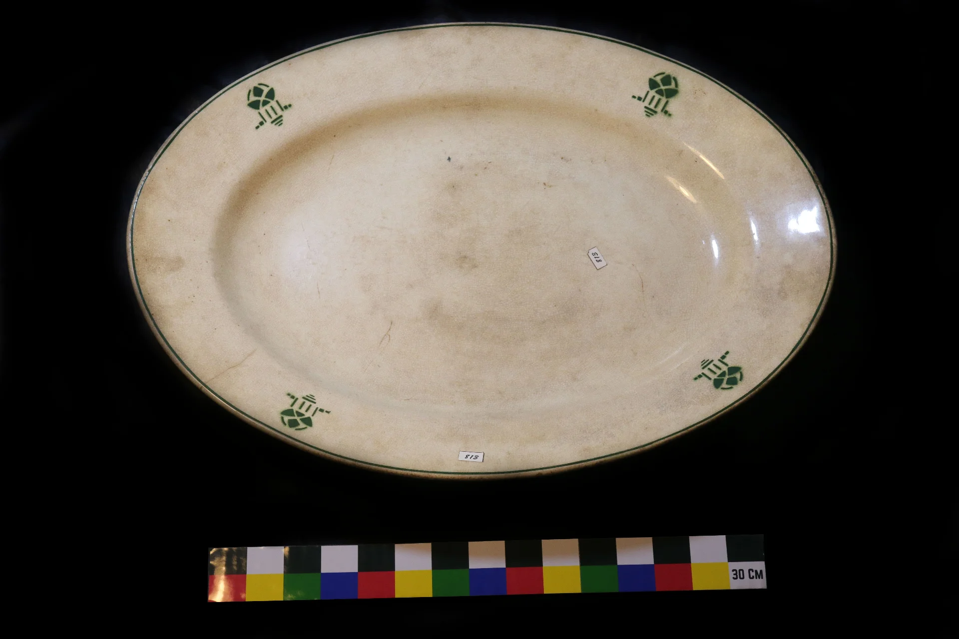 Piring Oval