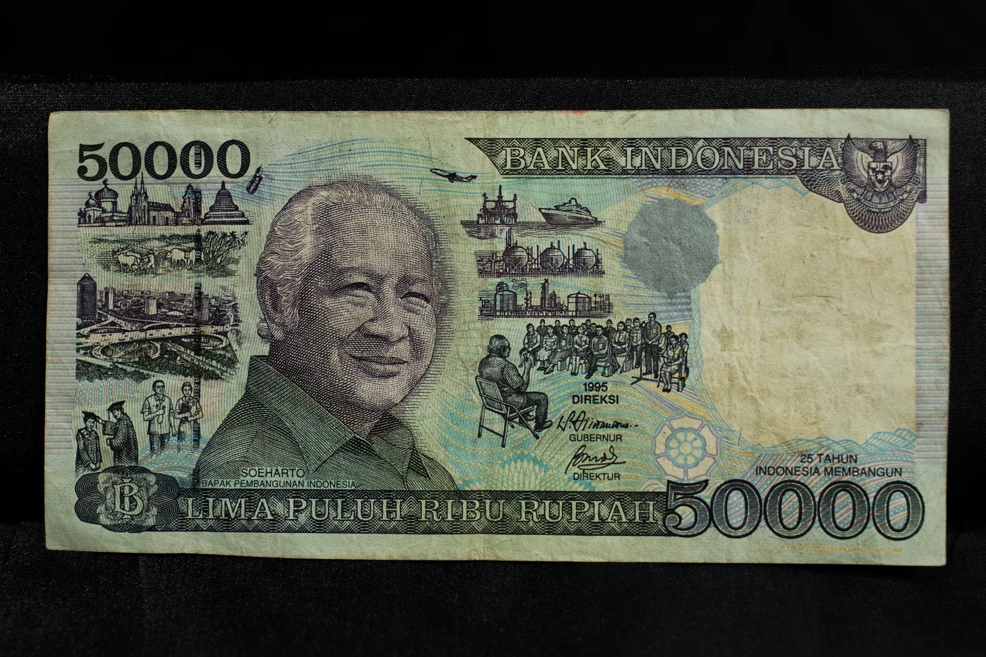 Uang Kertas 50.000 Rupiah Tahun 1995 Bergambar Soeharto 