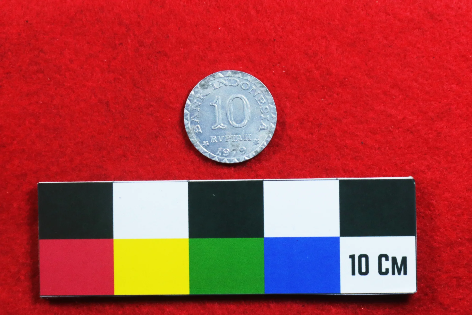 Koin 10 Rupiah Tahun 1979 Bergambar Keluarga Berencana