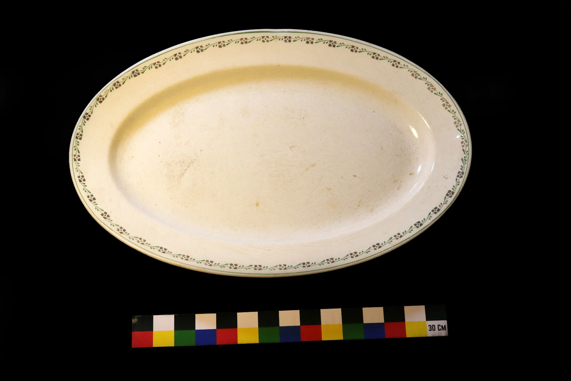 Piring Oval