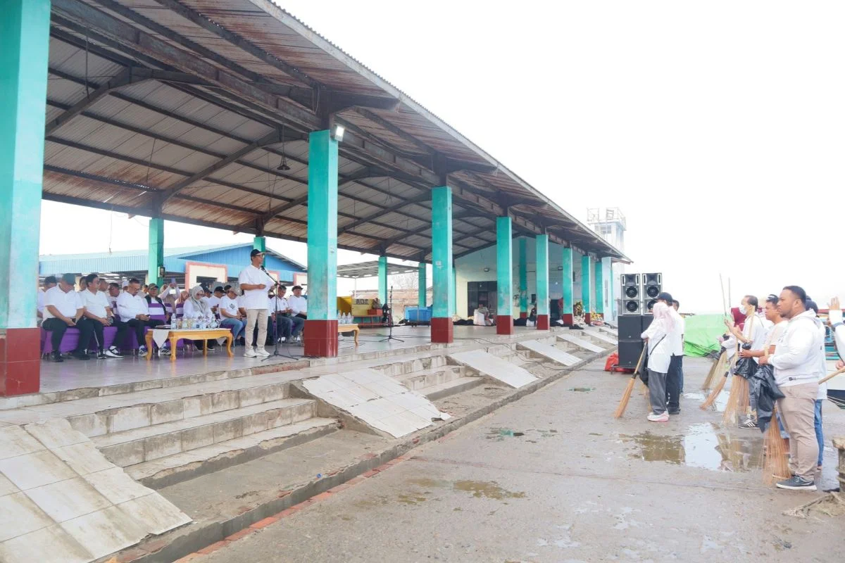 Dorong Kepedulian Lingkungan Pesisir, Pemprov Gorontalo Gelar Gerakan ASRI di PPI Inengo